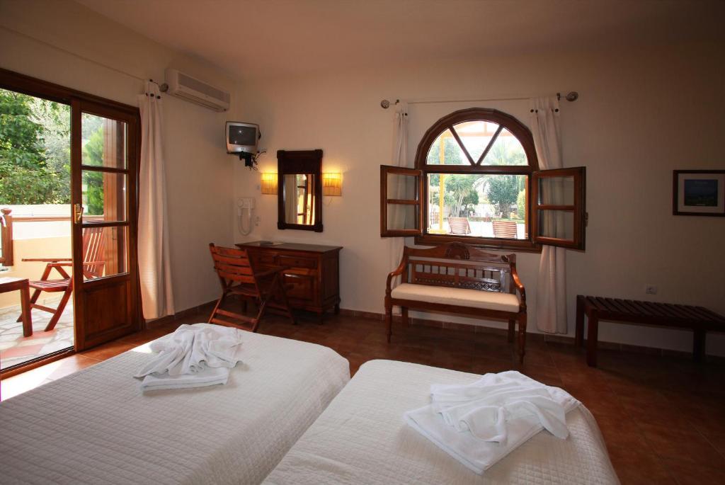 Sun Accommodation Skopelos Town Bagian luar foto